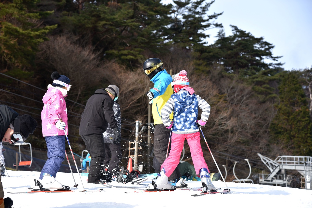 【日本。神戶市】關西地區有名的人工滑雪場『六甲山滑雪場』，親