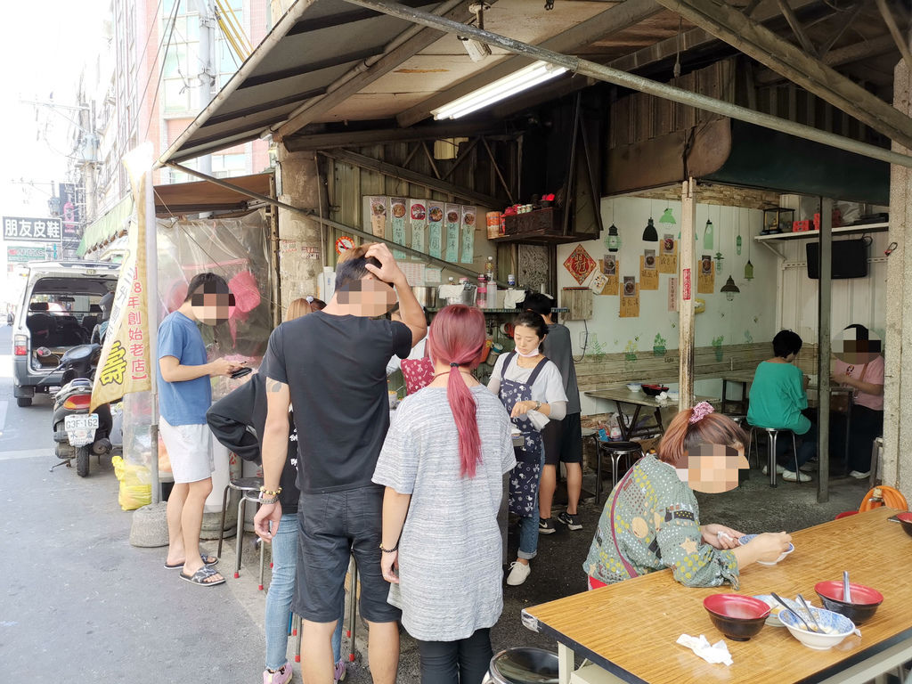 彰化肉圓,二林公有市場,肉圓壽,傳承三代,油炸肉圓,傳統白色米漿,綜合湯,彰化,二林,銅板美食,小吃,炸肉圓,銅板小吃