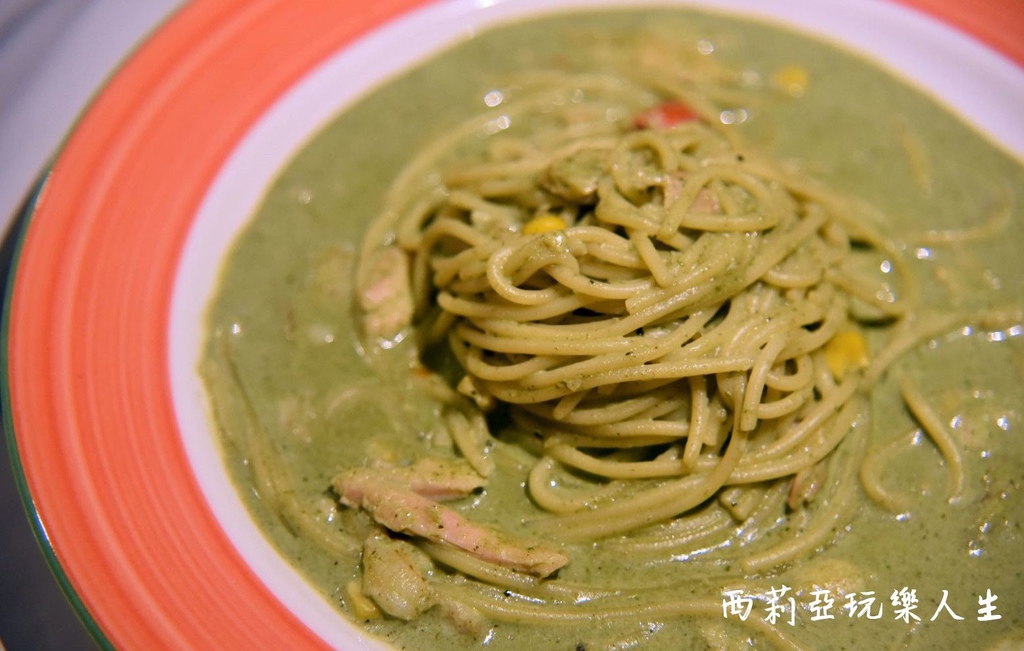 西莉亞玩樂人生  2020逢甲夏季旅遊大使|食尚旅遊在逢甲 逢甲夜市美食 逢甲夜市必吃 逢甲伴手禮 逢甲夜市振興三倍卷500元兌換600點 逢甲隨義煮 家傳山益蛋糕 朝藝私房蛋糕 甲文青 天使雞排 王記滷味(滷味王) 17.jpg