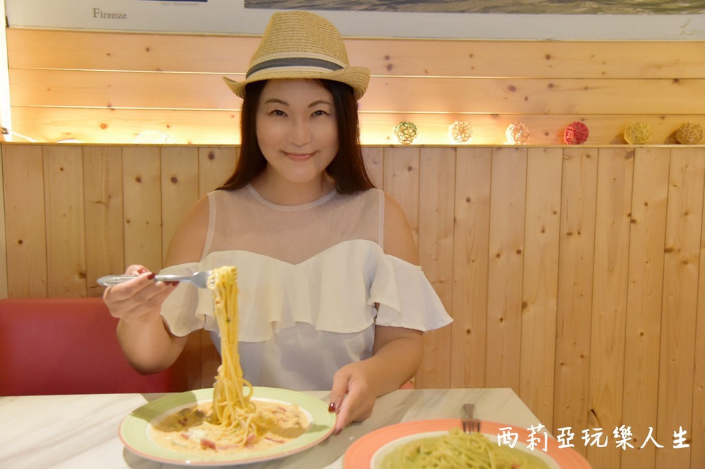 西莉亞玩樂人生  2020逢甲夏季旅遊大使|食尚旅遊在逢甲 逢甲夜市美食 逢甲夜市必吃 逢甲伴手禮 逢甲夜市振興三倍卷500元兌換600點 逢甲隨義煮 家傳山益蛋糕 朝藝私房蛋糕 甲文青 天使雞排 王記滷味(滷味王) 19.jpg