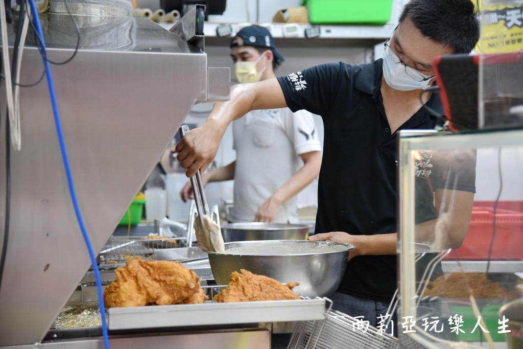 西莉亞玩樂人生  2020逢甲夏季旅遊大使|食尚旅遊在逢甲 逢甲夜市美食 逢甲夜市必吃 逢甲伴手禮 逢甲夜市振興三倍卷500元兌換600點 逢甲隨義煮 家傳山益蛋糕 朝藝私房蛋糕 甲文青 天使雞排 王記滷味(滷味王) 44.jpg