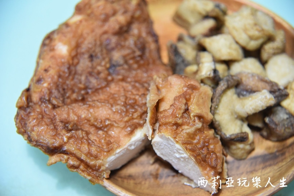 西莉亞玩樂人生  2020逢甲夏季旅遊大使|食尚旅遊在逢甲 逢甲夜市美食 逢甲夜市必吃 逢甲伴手禮 逢甲夜市振興三倍卷500元兌換600點 逢甲隨義煮 家傳山益蛋糕 朝藝私房蛋糕 甲文青 天使雞排 王記滷味(滷味王) 49.jpg