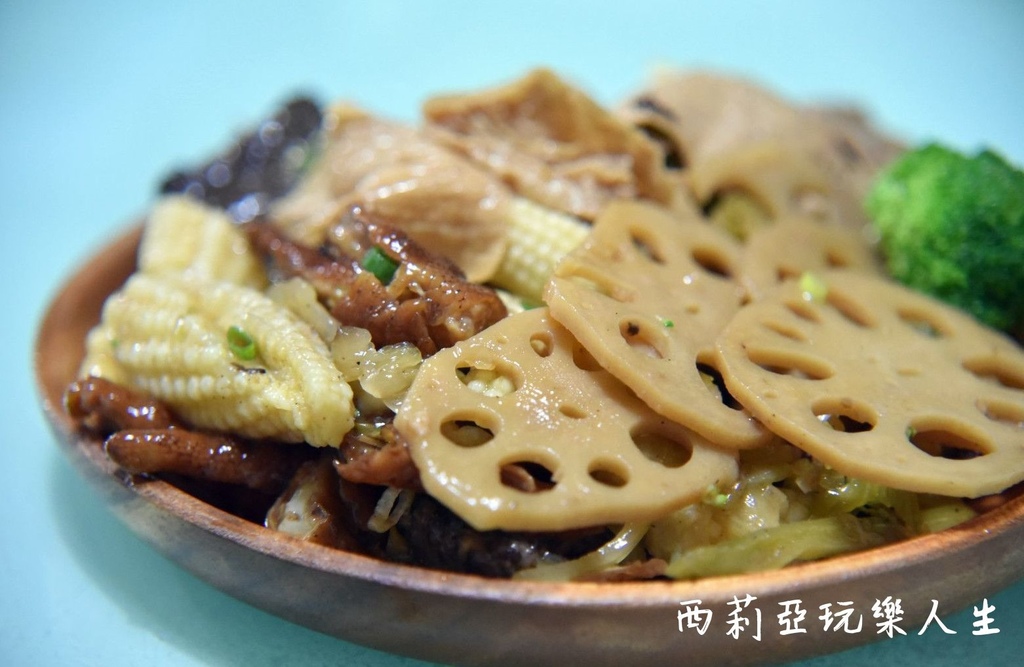 西莉亞玩樂人生  2020逢甲夏季旅遊大使|食尚旅遊在逢甲 逢甲夜市美食 逢甲夜市必吃 逢甲伴手禮 逢甲夜市振興三倍卷500元兌換600點 逢甲隨義煮 家傳山益蛋糕 朝藝私房蛋糕 甲文青 天使雞排 王記滷味(滷味王) 63.jpg