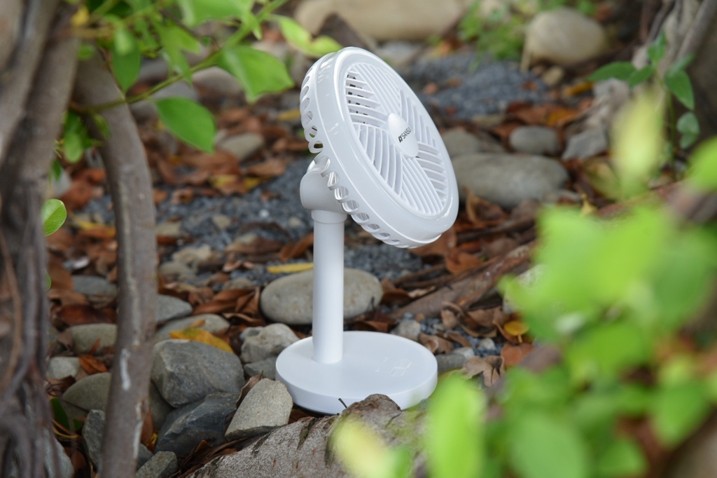家電開箱|SANSUI山水 5吋LED驅蚊USB充電DC風扇/9吋無線驅蚊照明充電DC風扇/攜帶方便無線充電,絕對是戶外踏青、露營活動推薦好物!西莉亞玩樂人生 SANSUI山水 5吋及9吋無線驅蚊照明充電DC風扇(SHF-M72/SDF-0915) 攜帶型電扇 無線充電式風扇 LED驅蚊照明絕對是戶外踏青、露營活動推薦夏日好物!