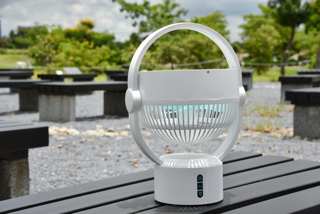 家電開箱|SANSUI山水 5吋LED驅蚊USB充電DC風扇/9吋無線驅蚊照明充電DC風扇/攜帶方便無線充電,絕對是戶外踏青、露營活動推薦好物!西莉亞玩樂人生 SANSUI山水 5吋及9吋無線驅蚊照明充電DC風扇(SHF-M72/SDF-0915) 攜帶型電扇 無線充電式風扇 LED驅蚊照明絕對是戶外踏青、露營活動推薦夏日好物!