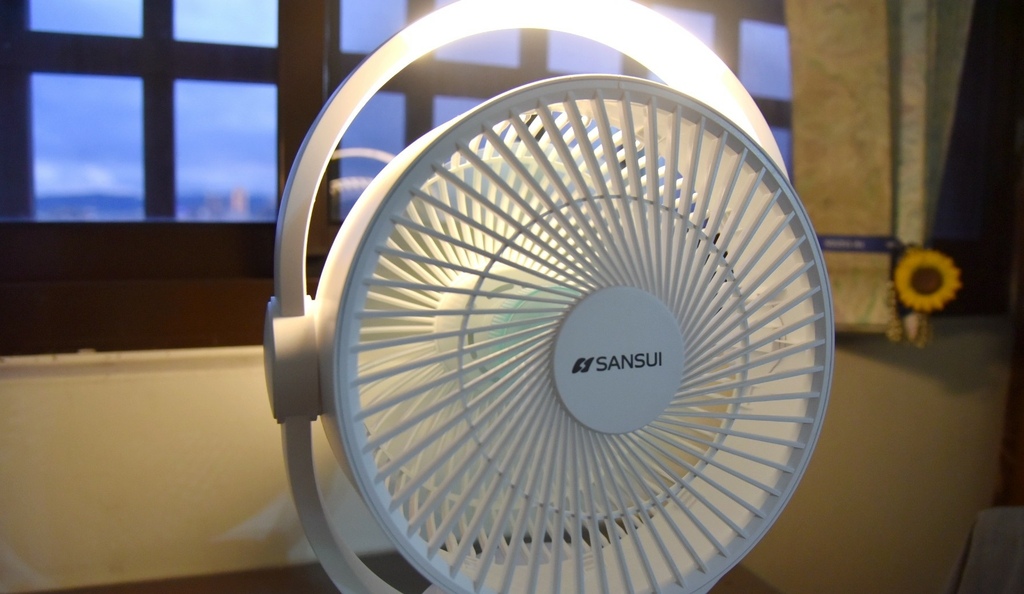 家電開箱|SANSUI山水 5吋LED驅蚊USB充電DC風扇/9吋無線驅蚊照明充電DC風扇/攜帶方便無線充電,絕對是戶外踏青、露營活動推薦好物!西莉亞玩樂人生 SANSUI山水 5吋及9吋無線驅蚊照明充電DC風扇(SHF-M72/SDF-0915) 攜帶型電扇 無線充電式風扇 LED驅蚊照明絕對是戶外踏青、露營活動推薦夏日好物!