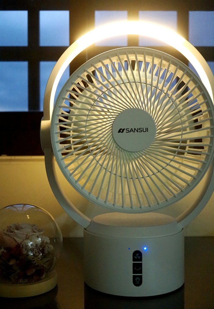 家電開箱|SANSUI山水 5吋LED驅蚊USB充電DC風扇/9吋無線驅蚊照明充電DC風扇/攜帶方便無線充電,絕對是戶外踏青、露營活動推薦好物!西莉亞玩樂人生 SANSUI山水 5吋及9吋無線驅蚊照明充電DC風扇(SHF-M72/SDF-0915) 攜帶型電扇 無線充電式風扇 LED驅蚊照明絕對是戶外踏青、露營活動推薦夏日好物!