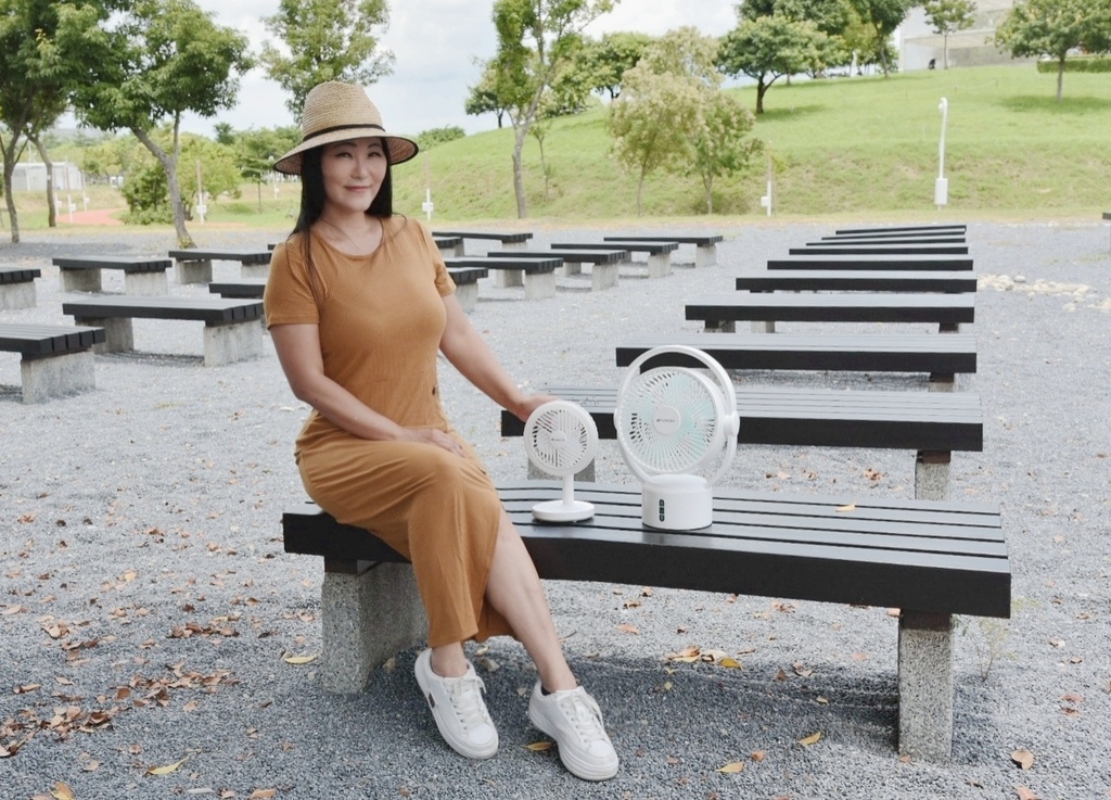 家電開箱|SANSUI山水 5吋LED驅蚊USB充電DC風扇/9吋無線驅蚊照明充電DC風扇/攜帶方便無線充電,絕對是戶外踏青、露營活動推薦好物!西莉亞玩樂人生 SANSUI山水 5吋及9吋無線驅蚊照明充電DC風扇(SHF-M72/SDF-0915) 攜帶型電扇 無線充電式風扇 LED驅蚊照明絕對是戶外踏青、露營活動推薦夏日好物!