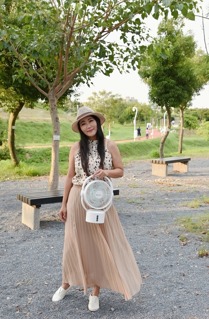 家電開箱|SANSUI山水 5吋LED驅蚊USB充電DC風扇/9吋無線驅蚊照明充電DC風扇/攜帶方便無線充電,絕對是戶外踏青、露營活動推薦好物!西莉亞玩樂人生 SANSUI山水 5吋及9吋無線驅蚊照明充電DC風扇(SHF-M72/SDF-0915) 攜帶型電扇 無線充電式風扇 LED驅蚊照明絕對是戶外踏青、露營活動推薦夏日好物!