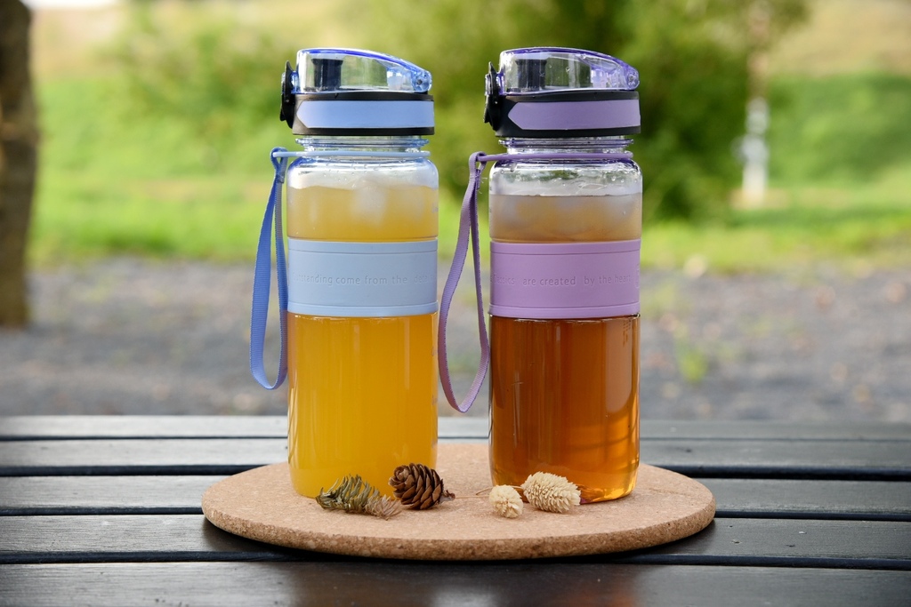 家電開箱|SANSUI山水微電腦全自動製冰機SI-M2 快速製冰容量大 一鍵自動清洗超方便,大小冰塊提供選擇 露營、派對、聚餐、家用製冰機|西莉亞玩樂人生 SANSUI 山水 微電腦全自動製冰機 SI-M2 快速製冰容量大 一鍵自動清洗超方便,大小冰塊選擇 露營製冰機 派對、聚餐