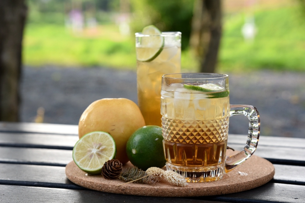 家電開箱|SANSUI山水微電腦全自動製冰機SI-M2 快速製冰容量大 一鍵自動清洗超方便,大小冰塊提供選擇 露營、派對、聚餐、家用製冰機|西莉亞玩樂人生 SANSUI 山水 微電腦全自動製冰機 SI-M2 快速製冰容量大 一鍵自動清洗超方便,大小冰塊選擇 露營製冰機 派對、聚餐