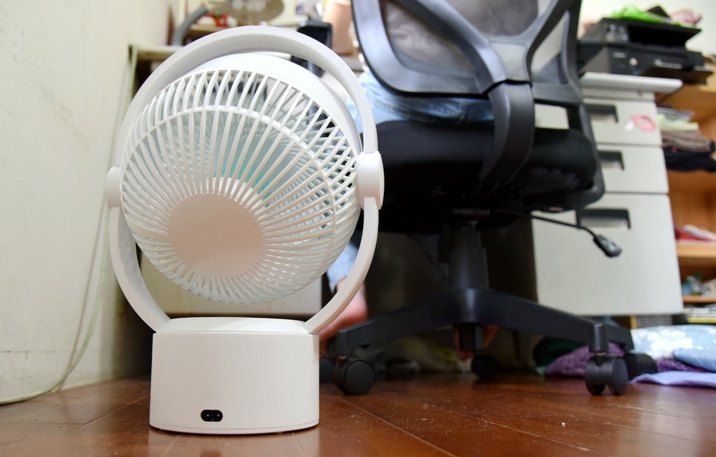 家電開箱|SANSUI山水 5吋LED驅蚊USB充電DC風扇/9吋無線驅蚊照明充電DC風扇/攜帶方便無線充電,絕對是戶外踏青、露營活動推薦好物!西莉亞玩樂人生 SANSUI山水 5吋及9吋無線驅蚊照明充電DC風扇(SHF-M72/SDF-0915) 攜帶型電扇 無線充電式風扇 LED驅蚊照明絕對是戶外踏青、露營活動推薦夏日好物!