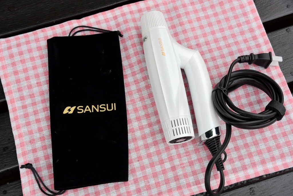 家電開箱|SANSUI山水 極勁正負離子高速吹風機 負離子柔順 速乾低噪 可折疊 380g輕手感 輕音量最低65db,吹髮也能邊追劇超方便|西莉亞玩樂人生 SANSUI山水 極勁正負離子高速吹風機
