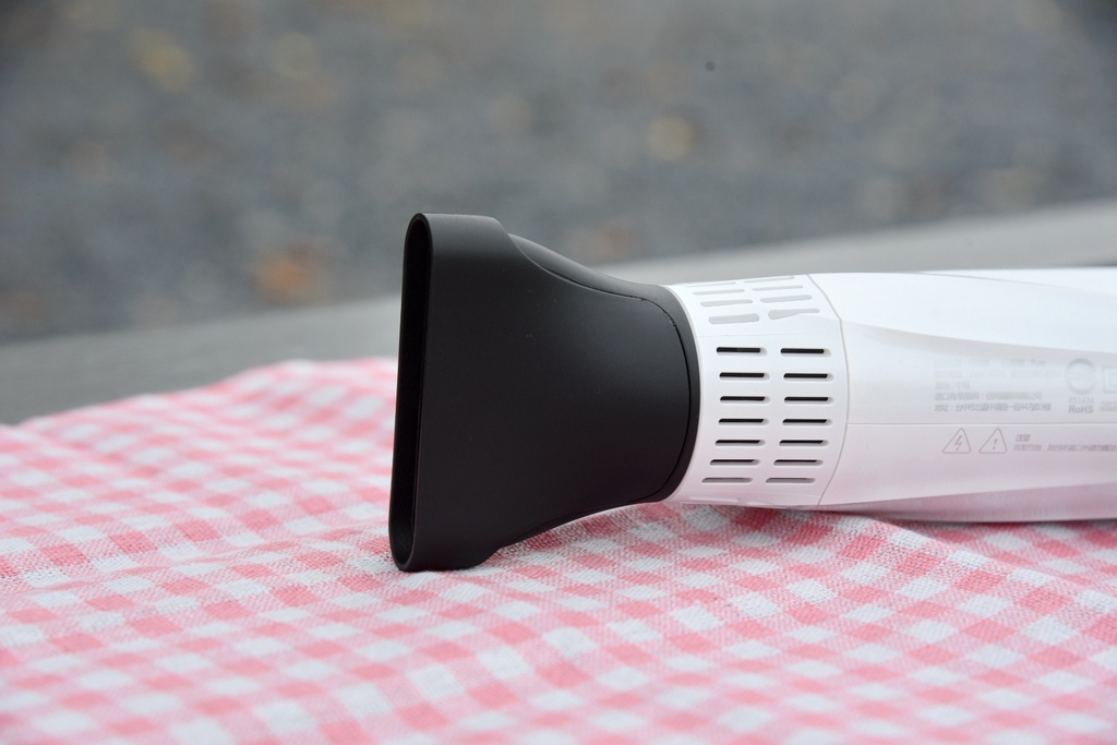 家電開箱|SANSUI山水 極勁正負離子高速吹風機 負離子柔順 速乾低噪 可折疊 380g輕手感 輕音量最低65db,吹髮也能邊追劇超方便|西莉亞玩樂人生 SANSUI山水 極勁正負離子高速吹風機