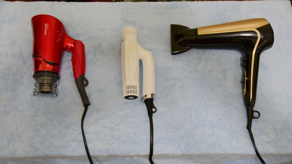 家電開箱|SANSUI山水 極勁正負離子高速吹風機 負離子柔順 速乾低噪 可折疊 380g輕手感 輕音量最低65db,吹髮也能邊追劇超方便|西莉亞玩樂人生 SANSUI山水 極勁正負離子高速吹風機