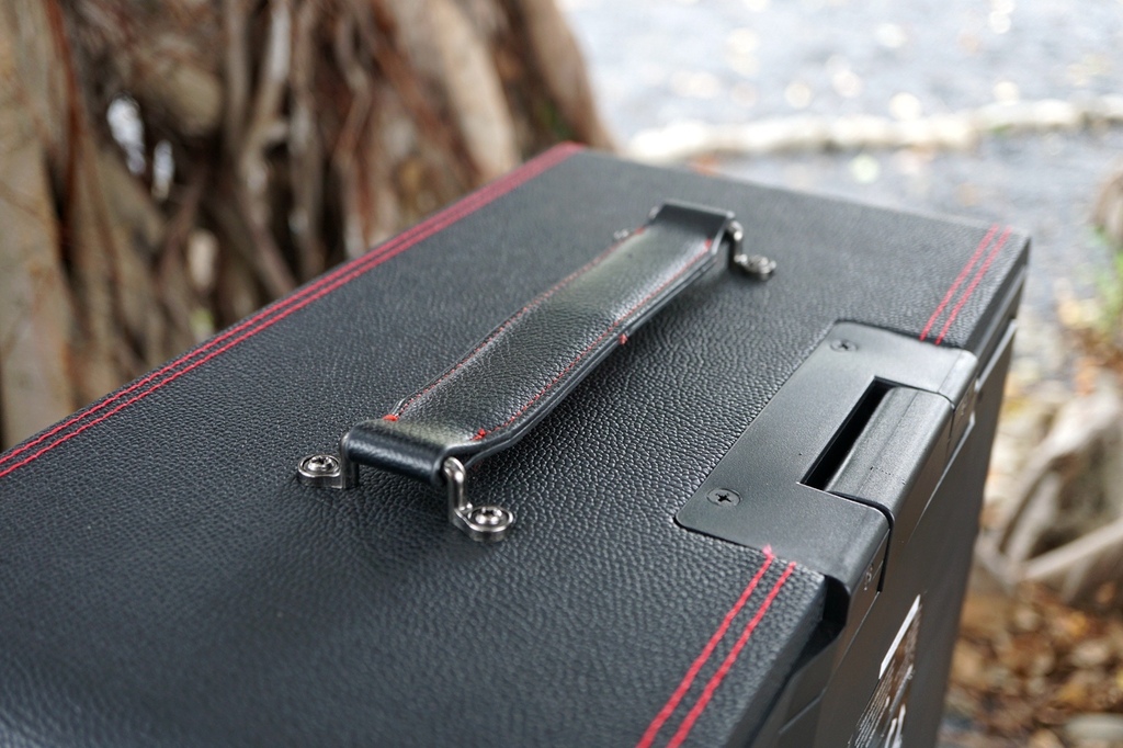 亞洲天王 陳雷 歡喜推薦 SANSUI山水行動KTV KKTV-030 (送一年K歌) 歡唱不打折 我家就是行動KTV！