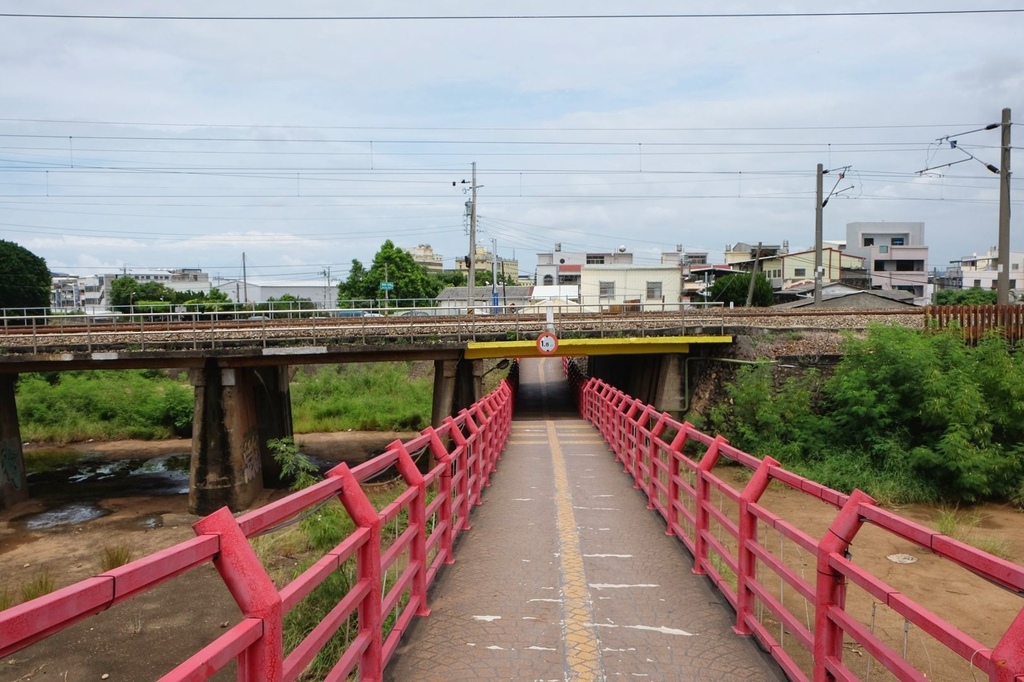 台中清水區｜五福圳自行車道-橋中橋