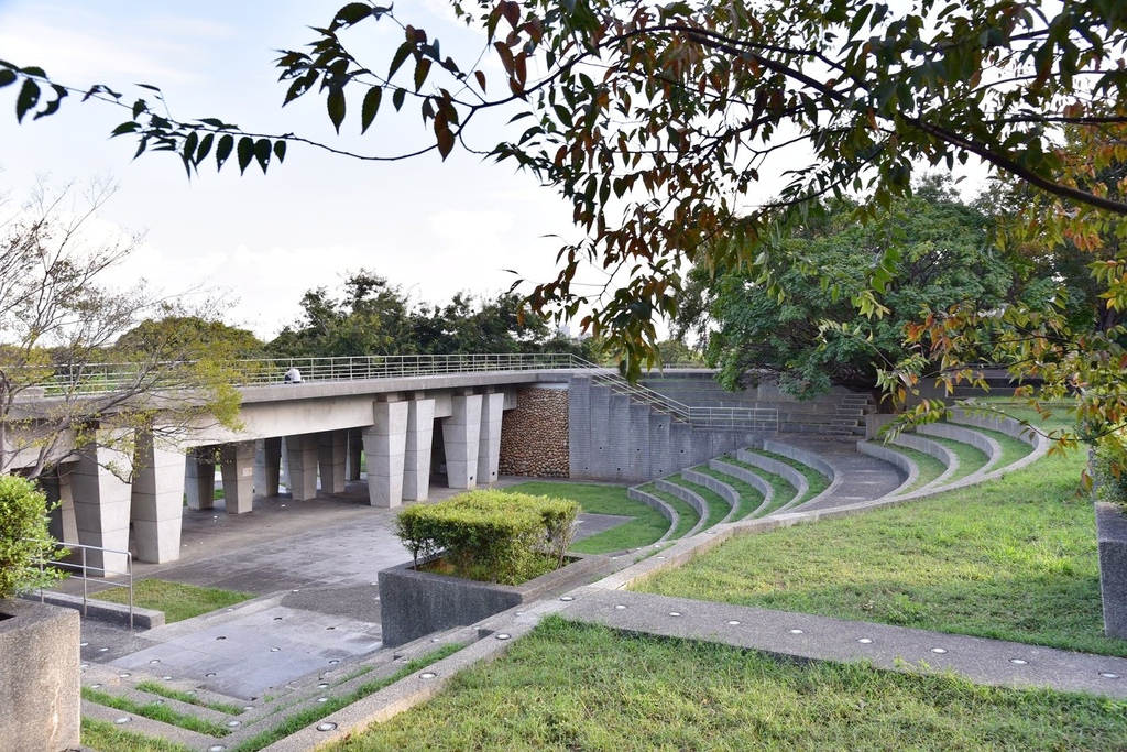 台中西屯區|中科水崛頭公園 3座滯洪池組合而成的祕境 TEA