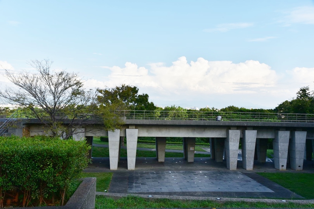 台中西屯區|中科水崛頭公園 3座滯洪池組合而成的祕境 TEA