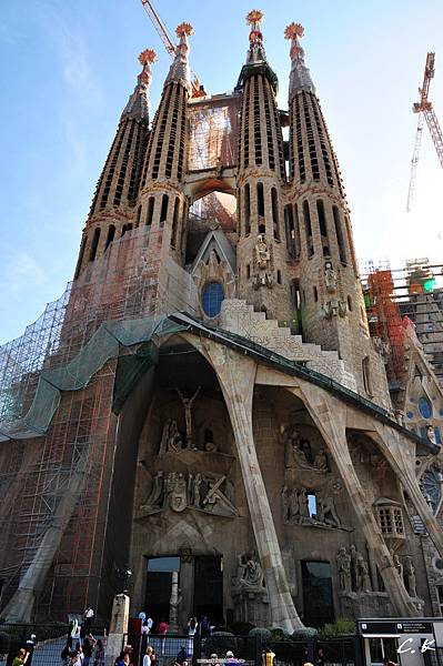 Sagrada Familia 2.jpg