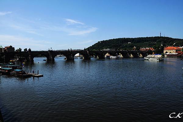 charle bridge 1.jpg