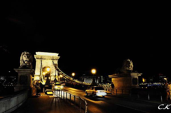 chain bridge1.jpg