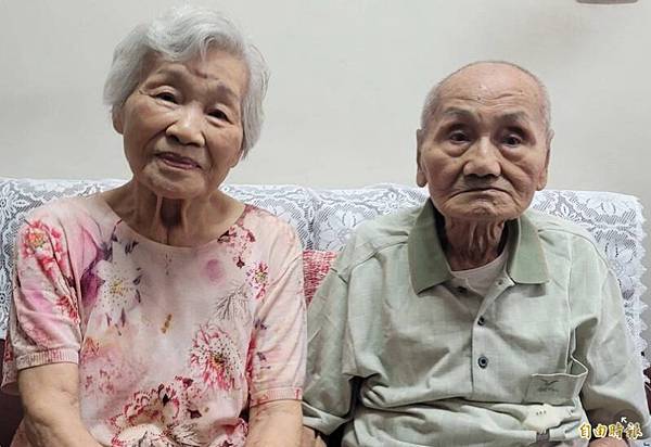 分享：全國第2對！鍾懃興、鍾邱喜鑾結婚80年橡樹婚 爆料笑翻