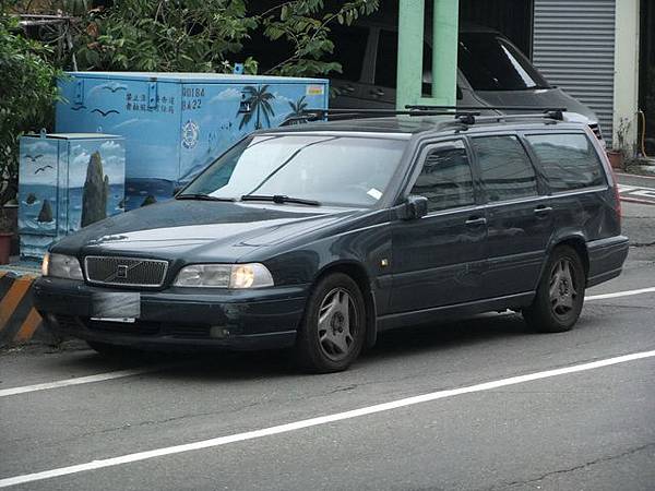 VOLVO V70 (5)