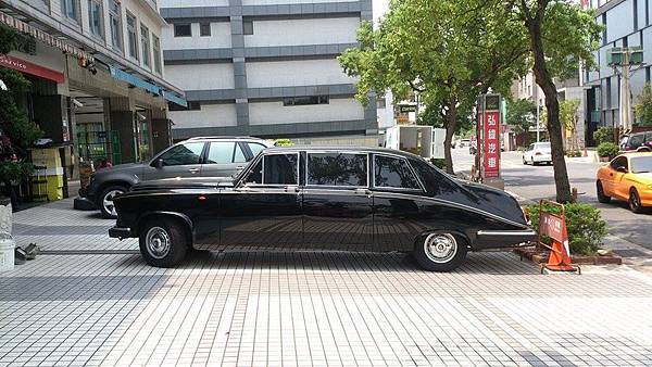 Daimler DS420 by 無尾熊