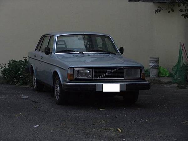 VOLVO 240 前期款 歐規 (3)