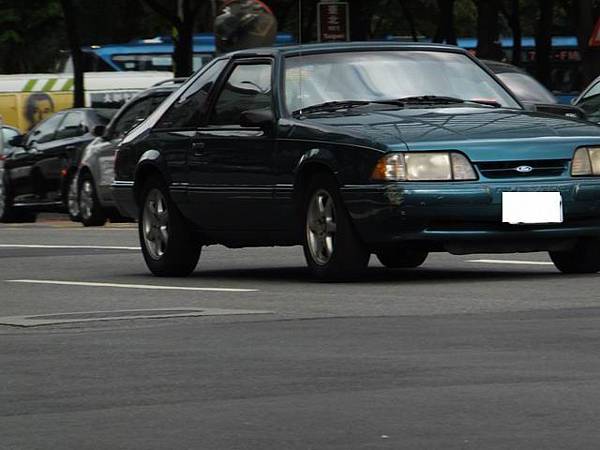 FORD MUSTANG III (2)