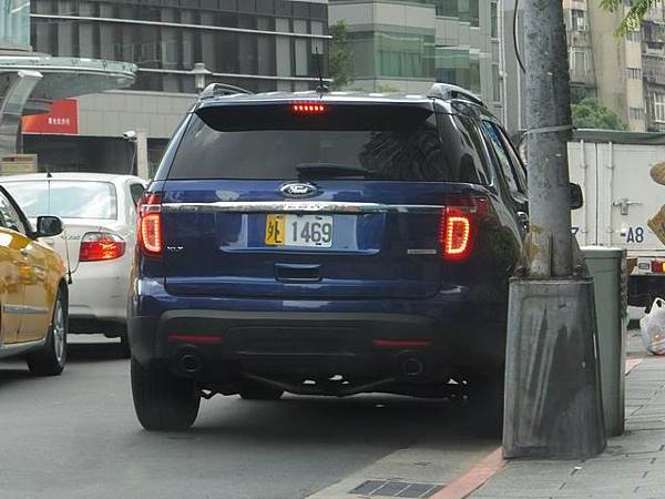 FORD EXPLORER V 外交車牌