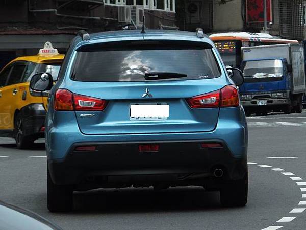 MITSUBISHI ASX (2)