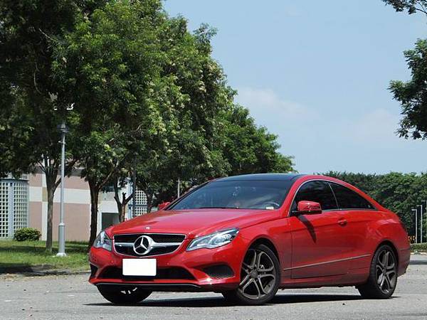 Mercedes-Benz C207 E250CGI (1)