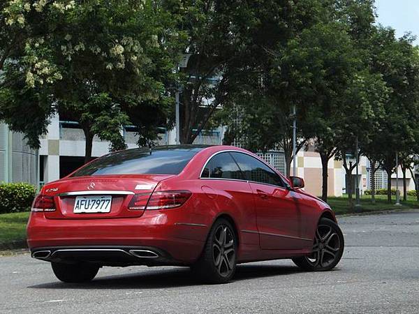 Mercedes-Benz C207 E250CGI (14)