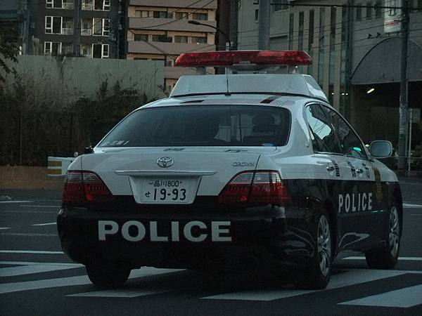 TOYOTA S180 CROWN 警車 (3)