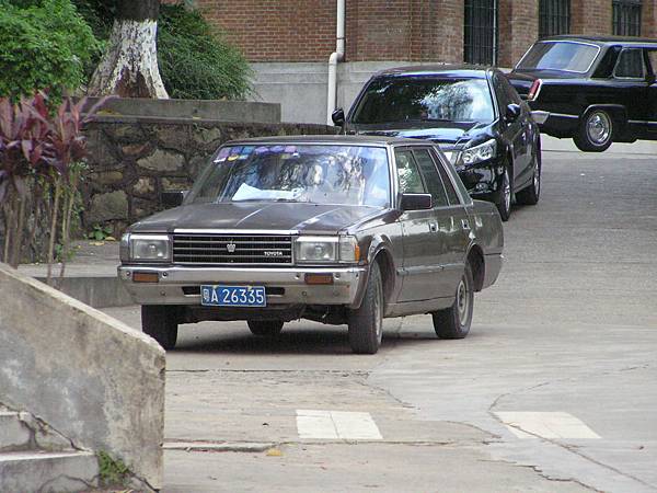 TOYOTA S120 CROWN Sedan Standard (i1)