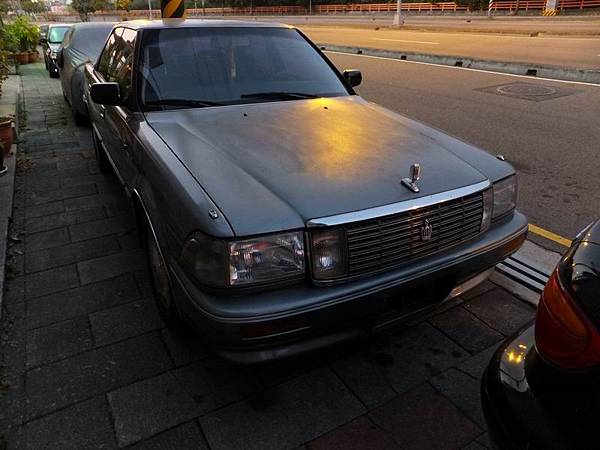 TOYOTA CROWN S130 HardTop 3.0 RoyalSaloonG (13)