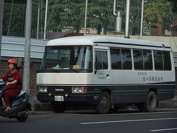 TOYOTA COASTER B20 (1)