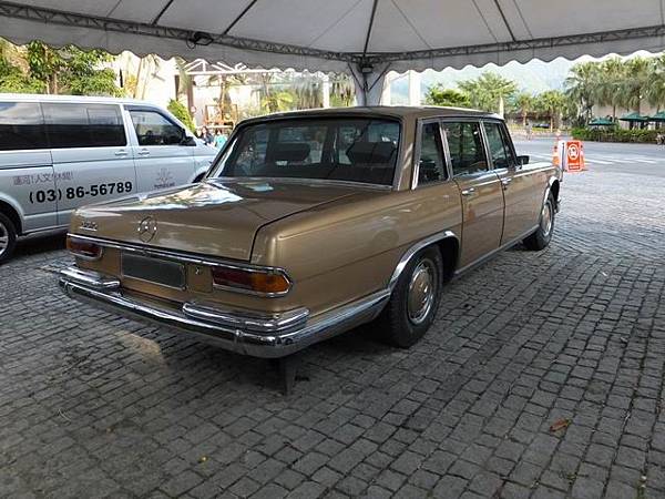 Mercedes-Benz W100 600 (2)