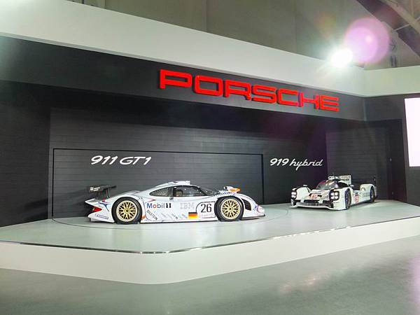 PORSCHE 2015 臺北車展 (10).JPG