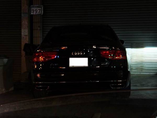 AUDI D4A A8L W12 (2)