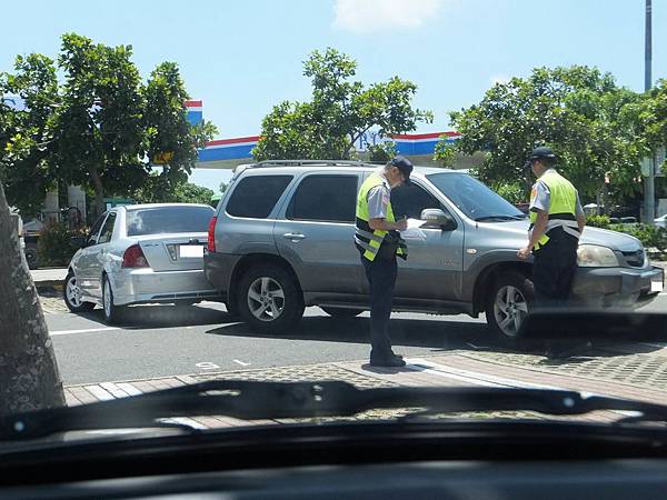 事故 國道停車場內