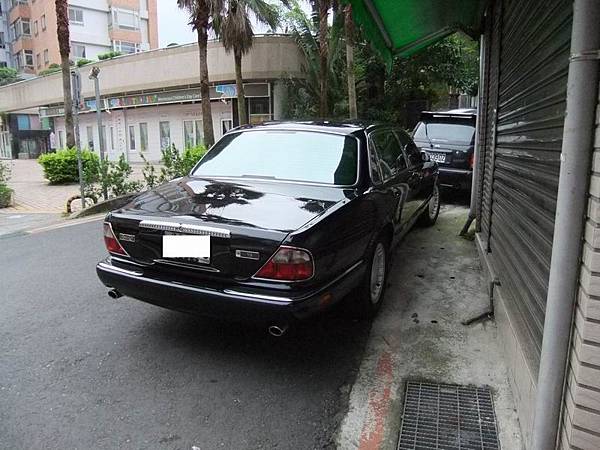 JAGUAR X308 Daimler V8