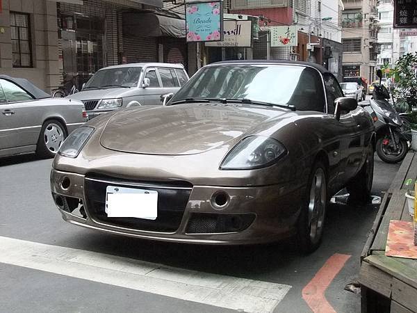 FIAT Barchetta (1).JPG