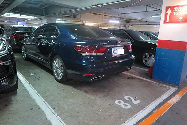 車友街拍 台北市 Lexus C45 Ls600hl 後期型 Celsior S Automotive Saloon 痞客邦 車友街拍 台北市 Lexus C45 Ls600hl 後期型 Celsior S Automotive Saloon 痞客邦