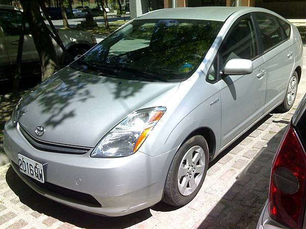 TOYOTA PRIUS II 美規 (1).jpg