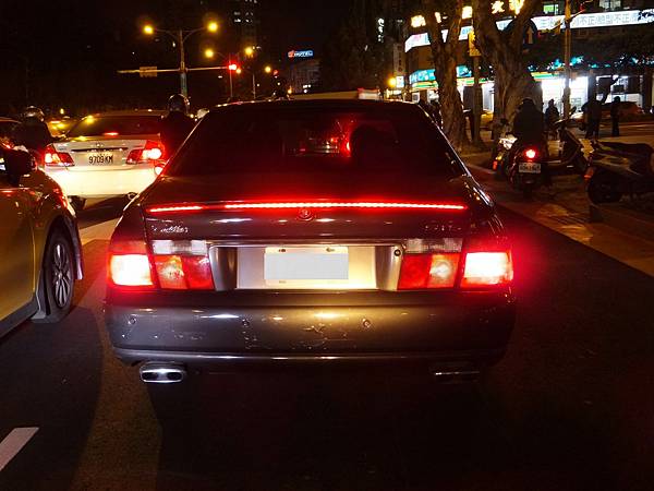 Cadillac Seville STS.JPG