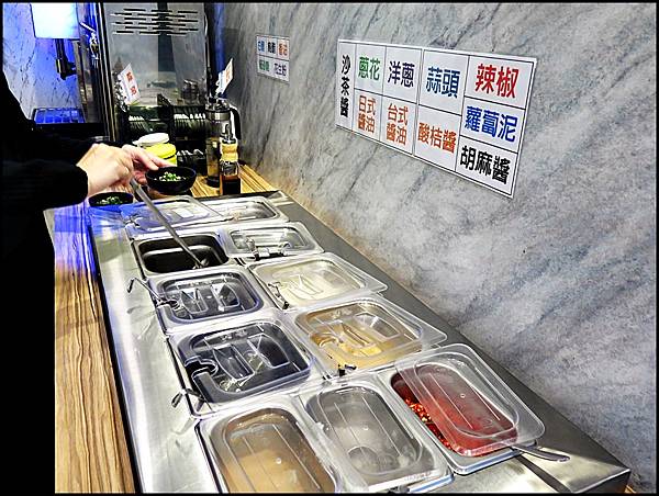 第九站精緻鍋品   酒泉街大尺寸海鮮和大份量肉品原食材鍋物