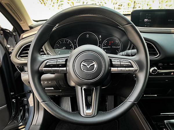 LINE_ALBUM_2022 MAZDA CX-30極靜灰_230314_12.jpg